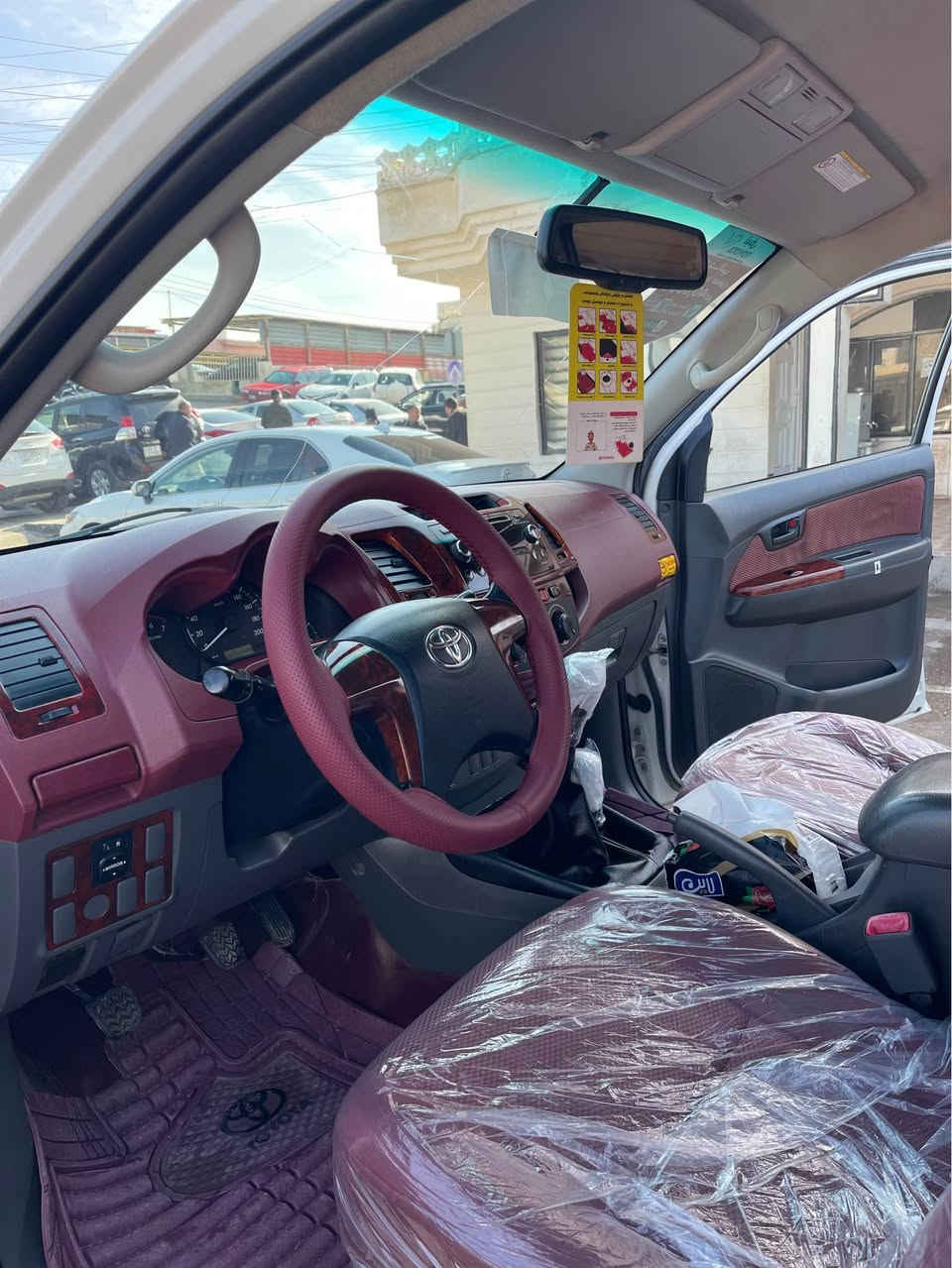 تويوتا مه رزي 
موديل 2014 
بي سبغ بي تعديل 
دعامي بو دعامي شه رت 
گير مكينه شه رت 
مكينه نه فه كري 
تخم تايره جديد 
موبايل *********** اكر, نينوى
