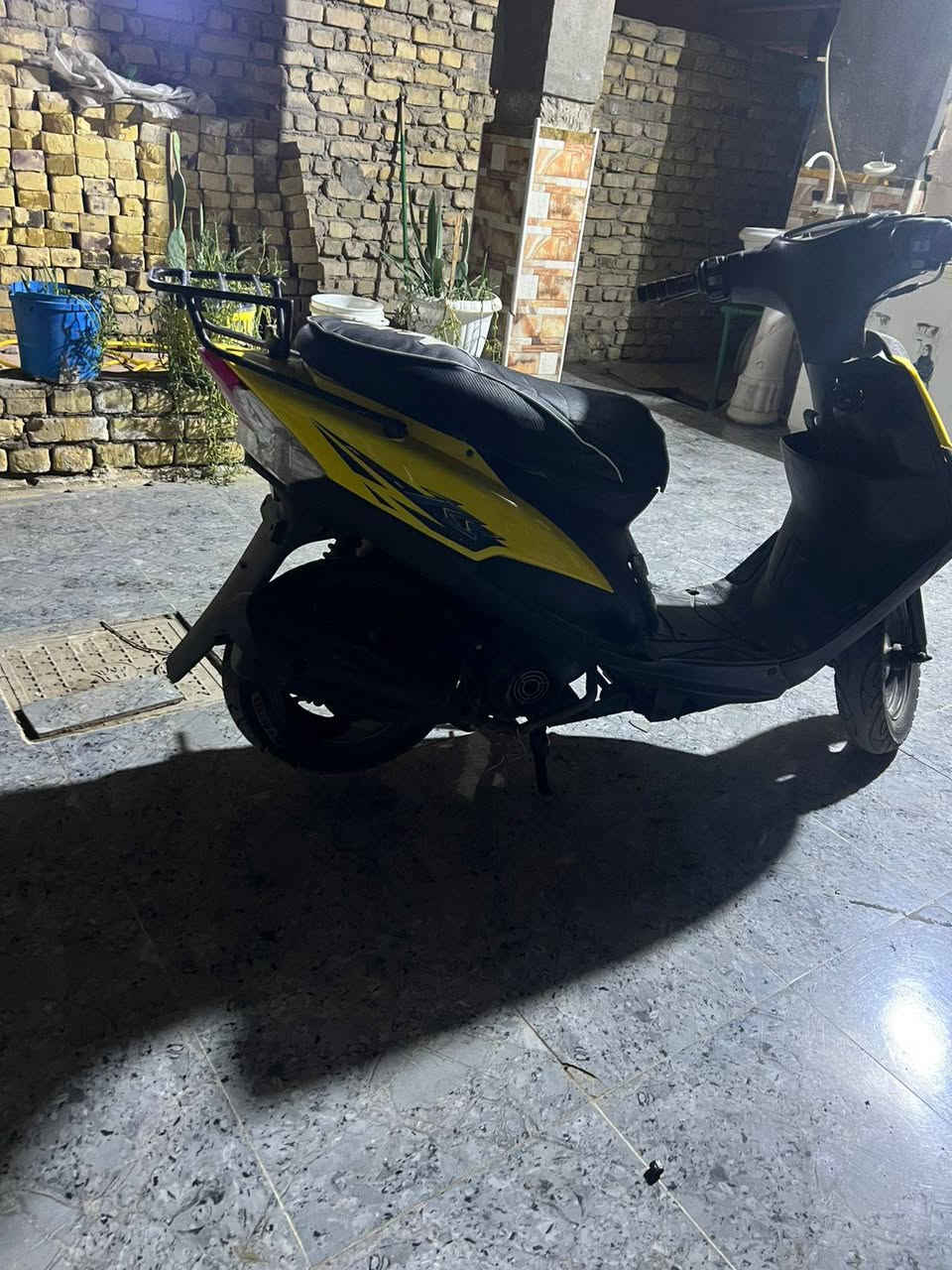 ماكس عدله للبيع جاهزه مفتوحه مكاني ناصريه حي الشهداء 450وبيها مجال *********** نقصها بنزات وسبرنكه مال ستانه ودشبول بس وباقي دراجه جاهزه
