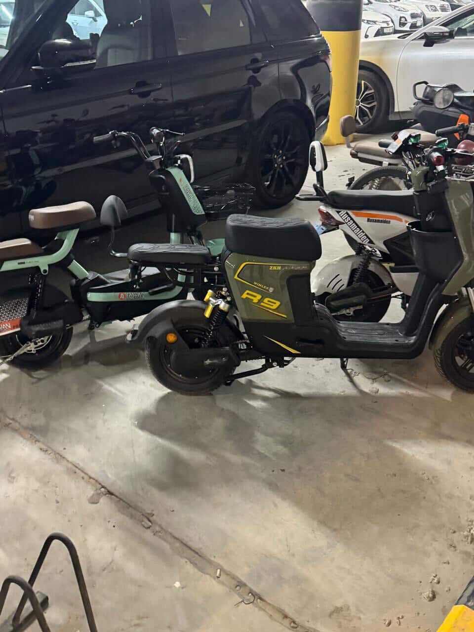 السلام عليكم عندي R9 نضيفه مستعمله ستعمال قليل شتريته قبل سبوعين ورايده ب 600 وبيه مجال ومكاني بغداد ‭0771 287 5280‬
