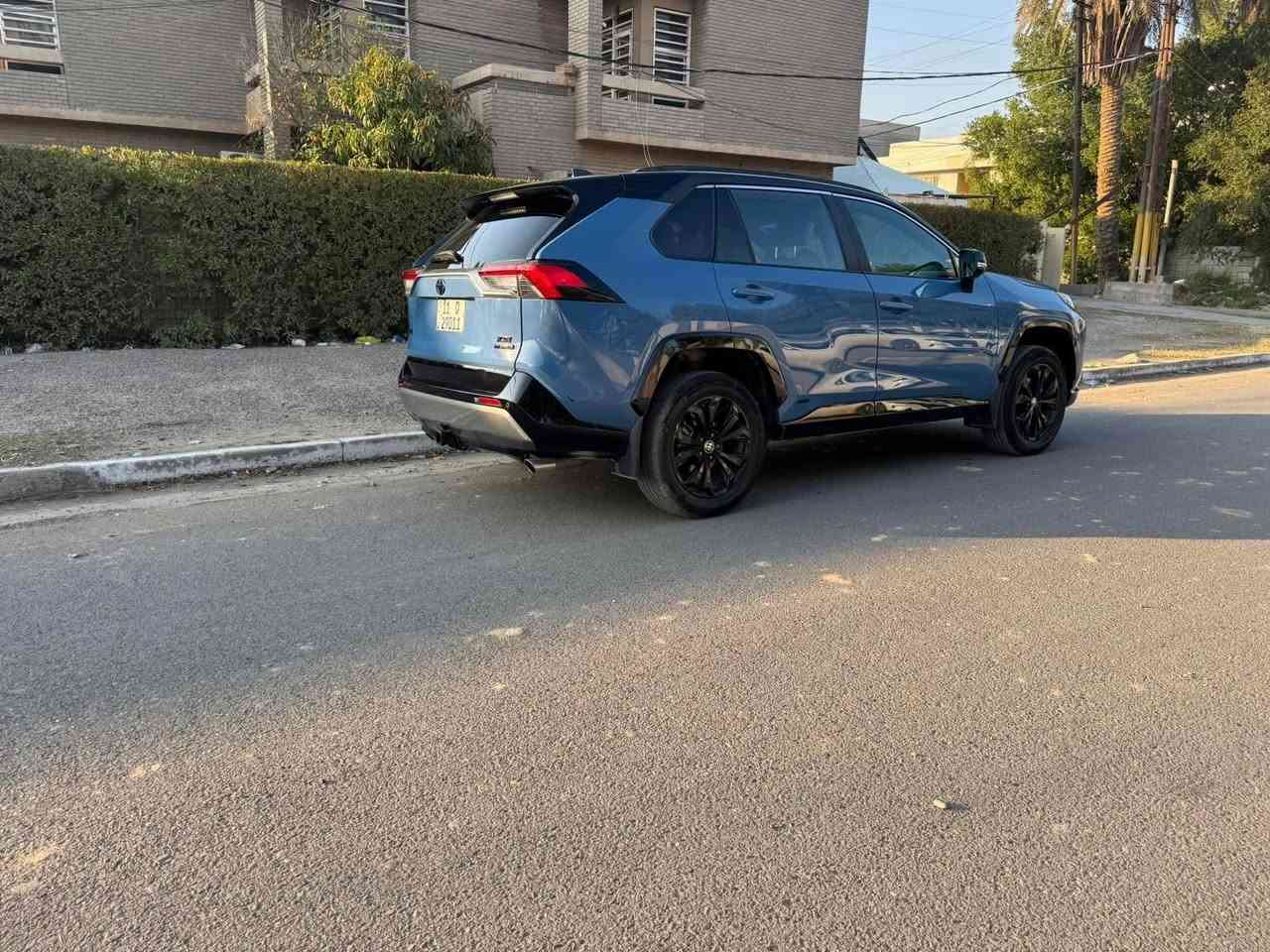 ‎السلام عليكم...
‎راف فور 2022 هايبرد محرك 2500
Xse فول مواصفات
رقم بغداد
حادثها حافه الباب وجاملغ الامامي
‎السيارة تو كلر
‎اشاير بالمري
‎  5 كامرات 360
‎فور ويل درايف
‎تشغيل بصمة
‎انارة ترحيب
‎هاند بريك بصمة
‎دخول ذكي
‎تحكم ستيرن فول
‎سلايد
‎ثلاث انظمة للقيادة ايكو و سبورت و نورمال
‎شاشة تدعم كار بلي
‎كامره خلفيه دواره
‎نقطه عمياء
‎رادار خلفي
‎رادار امامي
‎تحديد مسار
‎تحديد سرعه
‎الدشبول والكشنات امطرز ازرق
‎تدفئه كراسي
‎كراسي جلد
‎لد امامي زنون
‎خزن كراسي 
‎مرايه وسطيه كامره
‎صندوق كهرباء
‎ستيرن تدفئه
‎نظام صوتي JBL
رقم بغداد 
‎23500$ السعر
مكاني بغداد
***********
