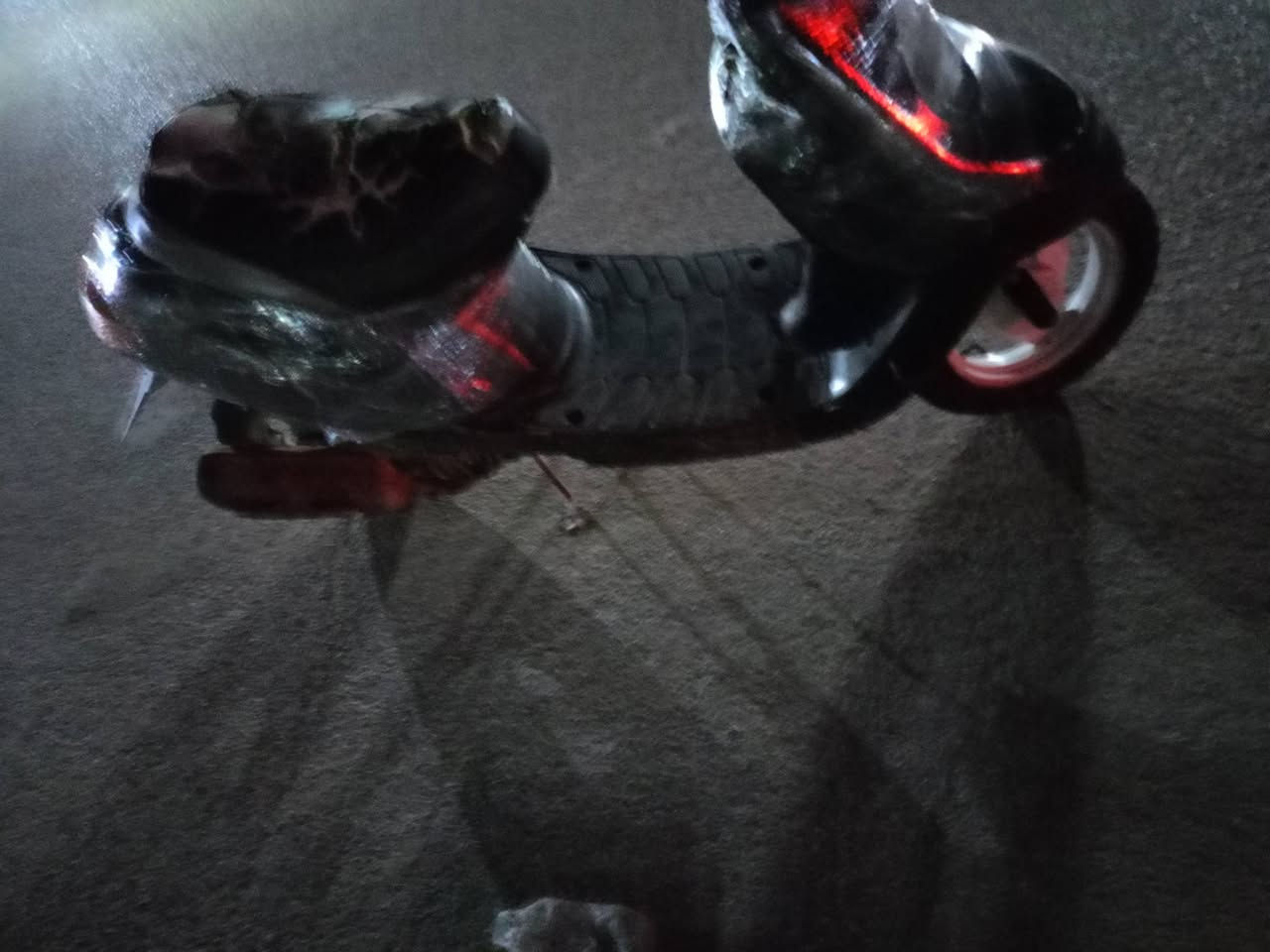 السلام عليكم ورحمة الله للبيع دراجه بتره نضيفه وشغاله كله الله مكني وشتريت سياره وريد ابيع الدراجه مكاني ناصريه حي التضحيه شارع الملعب ***********غير متواجد على الفيس بي وتساب
