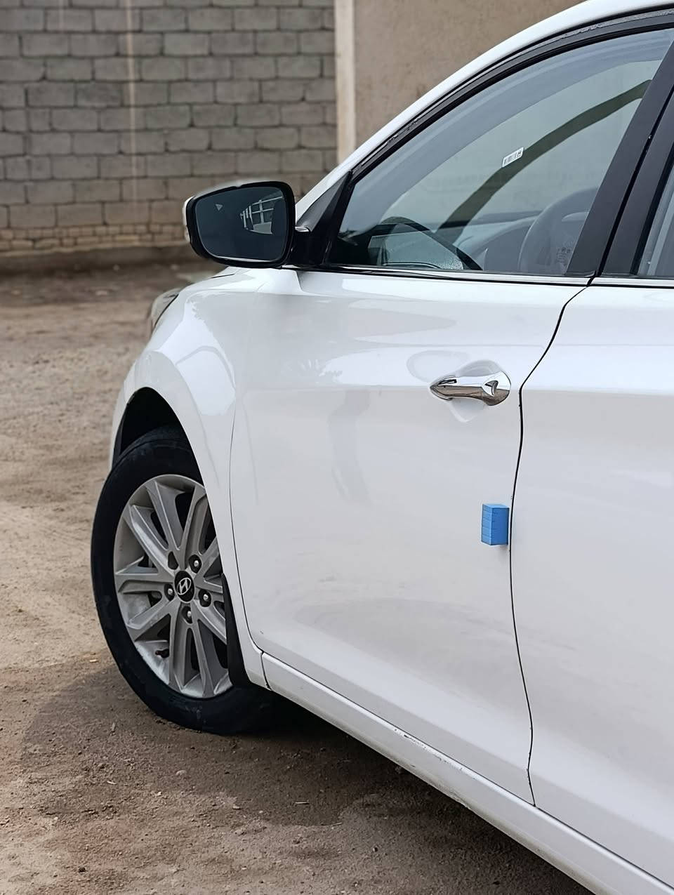 النترا 2016 وارد خليجي مكفولة ضربه و تبديل وصبغ كتاب الفحص بل منشور رقم بصره حره تحويل فول مواصفات 1/1 فتحه سقف شاشه كامره ويلكب تحكم استيرن اشاير بل مرايه حساسات اماميه و خلفيه محرك 1800 دوش ماشيه 130 حقيقي  السياره جاهزه مكينه كير حداديه السعر 125 وبيها مجال للشراي للاستفسار الاتصال على الرقم *********** مكاني ناصريه للبيع او المراوس
