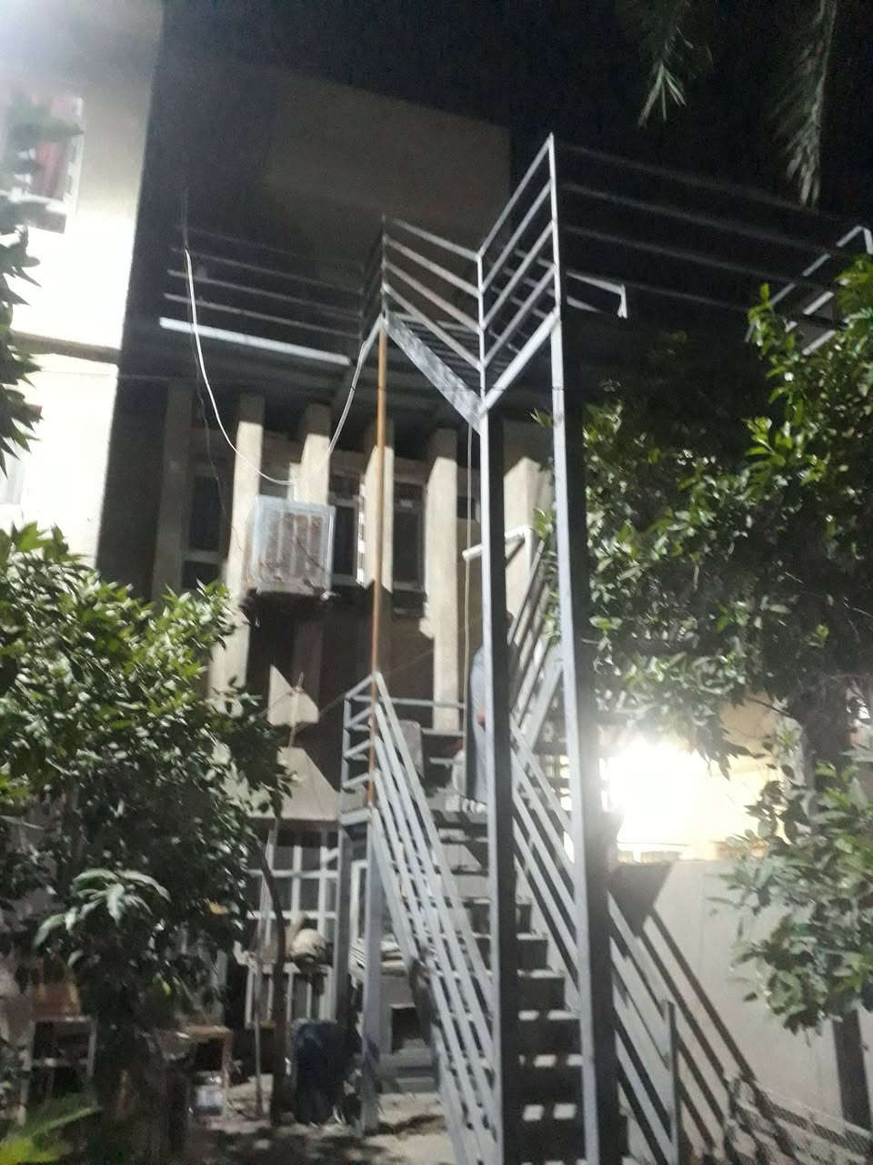 للاستفسار الاتصال على الرقم ***********
