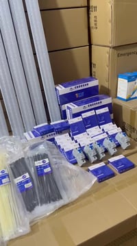 جملة فقط • توصيل مجاني • مصباح شحن بارد