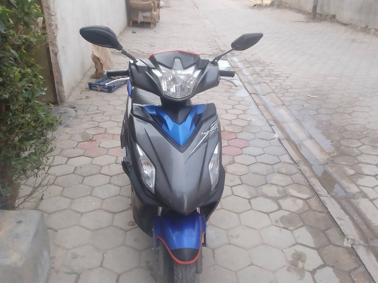 السلام عليكم موتور للبيع هاوجي موديل 20 رمادي شارع 20 نظيف فول شاير كهربائيات هندر عاي ***********
