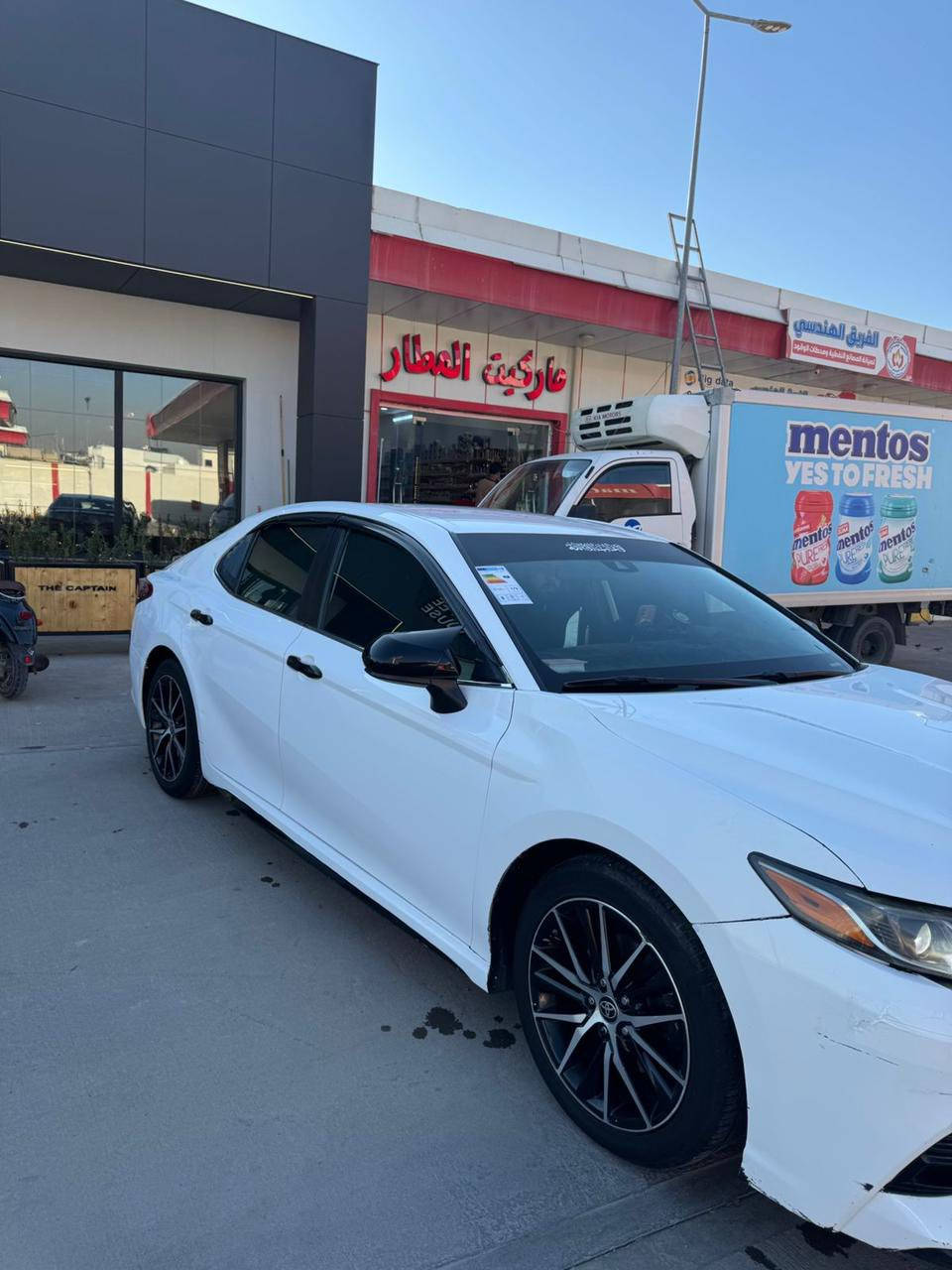 كامري لبيع موديل 19
كدام عينك سياره ضرر سياره كدام عينك 
وسعره ١٥٥
وهذا رقمي ***********
