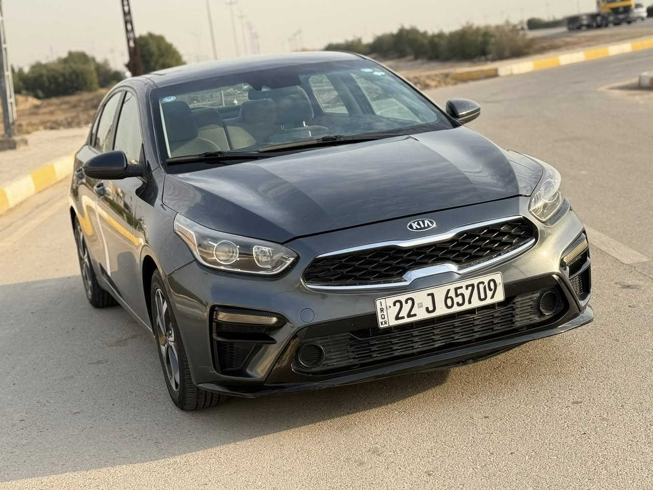 السلام عليكم
كيا فورتي موديل 2020 مكينه 2000 دوش سياقه ذاتيه وتحديد مسار بريك ذاتي رادار . مانع انزلاق. نظام ترحيب داخل لونين
تحكم جهتين شاشه بلاد كار بلي كامره دواره 
ثلاث وضعيات للكير
ماشيه 55 ميل سياره جاهزه من كل النواحي  بدون اي نقص حادثها بنيد بدون دواخل والباقي ليبل واحد
السعر 135 وبيها مجال 
العنوان : بغداد الزعفرانيه
***********
