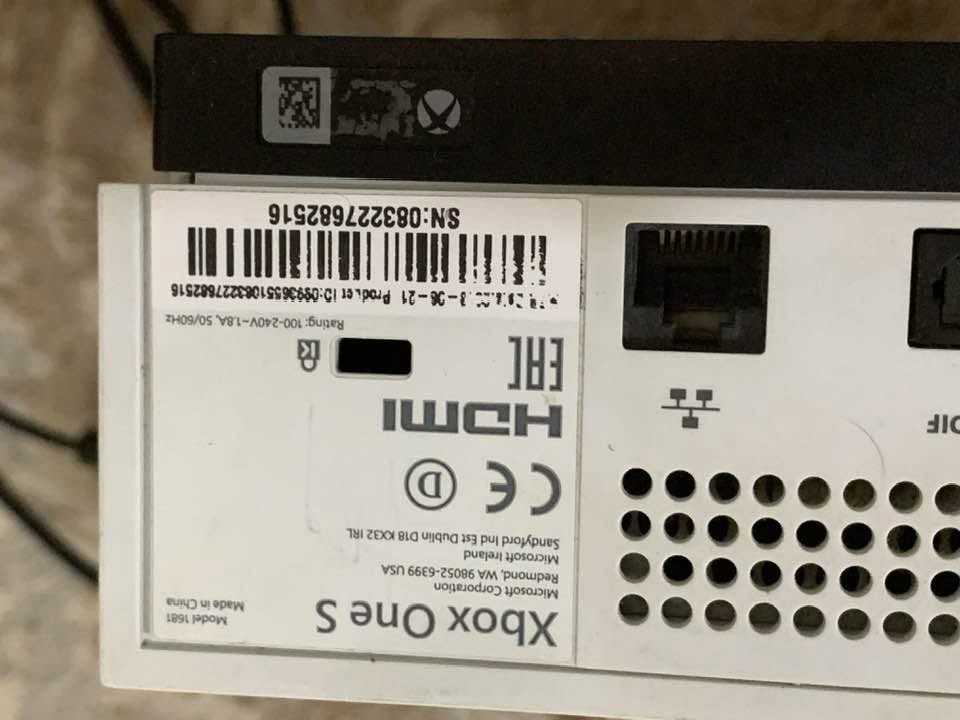 سلام علیکم ♥️
.
.
اسم الجهاز❤️‍🔥✨: Xbox one s
.
.
مساحة جهاز⚜️: tb1 واحد تیرا
.
.
مکاني جهاز💎: کرکوك
.
.
جهاز کبس مامفتوح و ضمان 1 سنة❤️‍🔥


**إذا كنت صاحب هذا الإعلان وتريد حذفه لأي سبب، رجاءا أرسل رسالة إلى الدعم الفني**