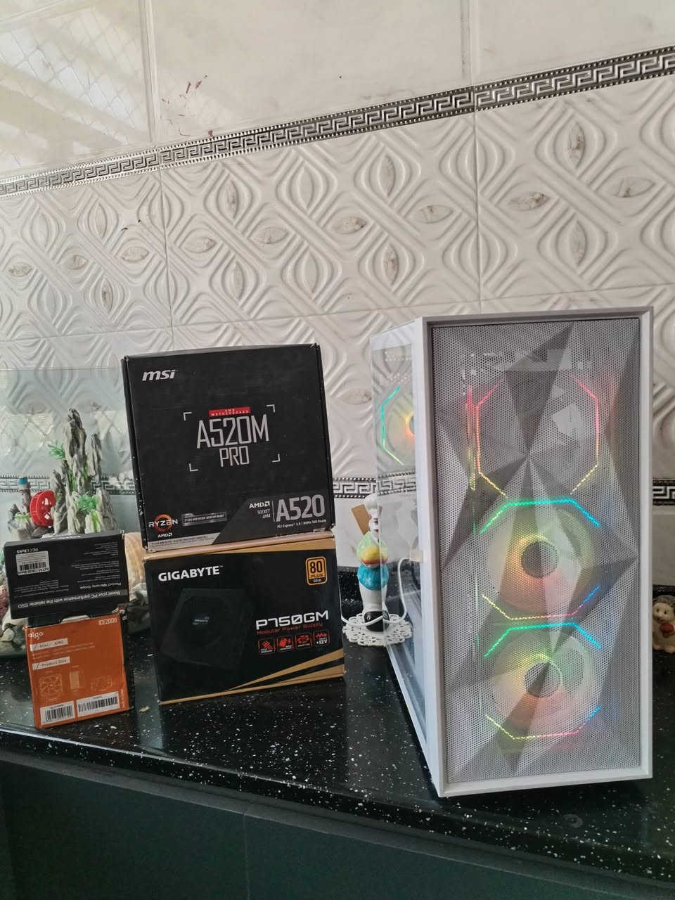 الكيس البيع السعر 650 الف
المعلج r5 3600X
البورد A520 m نوعيه msi
الكارت RTX 3060 ماركه Asus ثنين فان ارجبي
الرمات 16 تردد 3200 
البور سبلاي 750 واط
الهارد SSD 256 
هارد HHD 500
الكايس ابيض جديد 6 فان
كراتين القطع موجوده
وشرط الفحص وشرط الضمان 
الكيس حيل نضيف
شراي يراسلني


**إذا كنت صاحب هذا الإعلان وتريد حذفه لأي سبب، رجاءا أرسل رسالة إلى الدعم الفني**