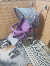 عربانة طفل • قوية