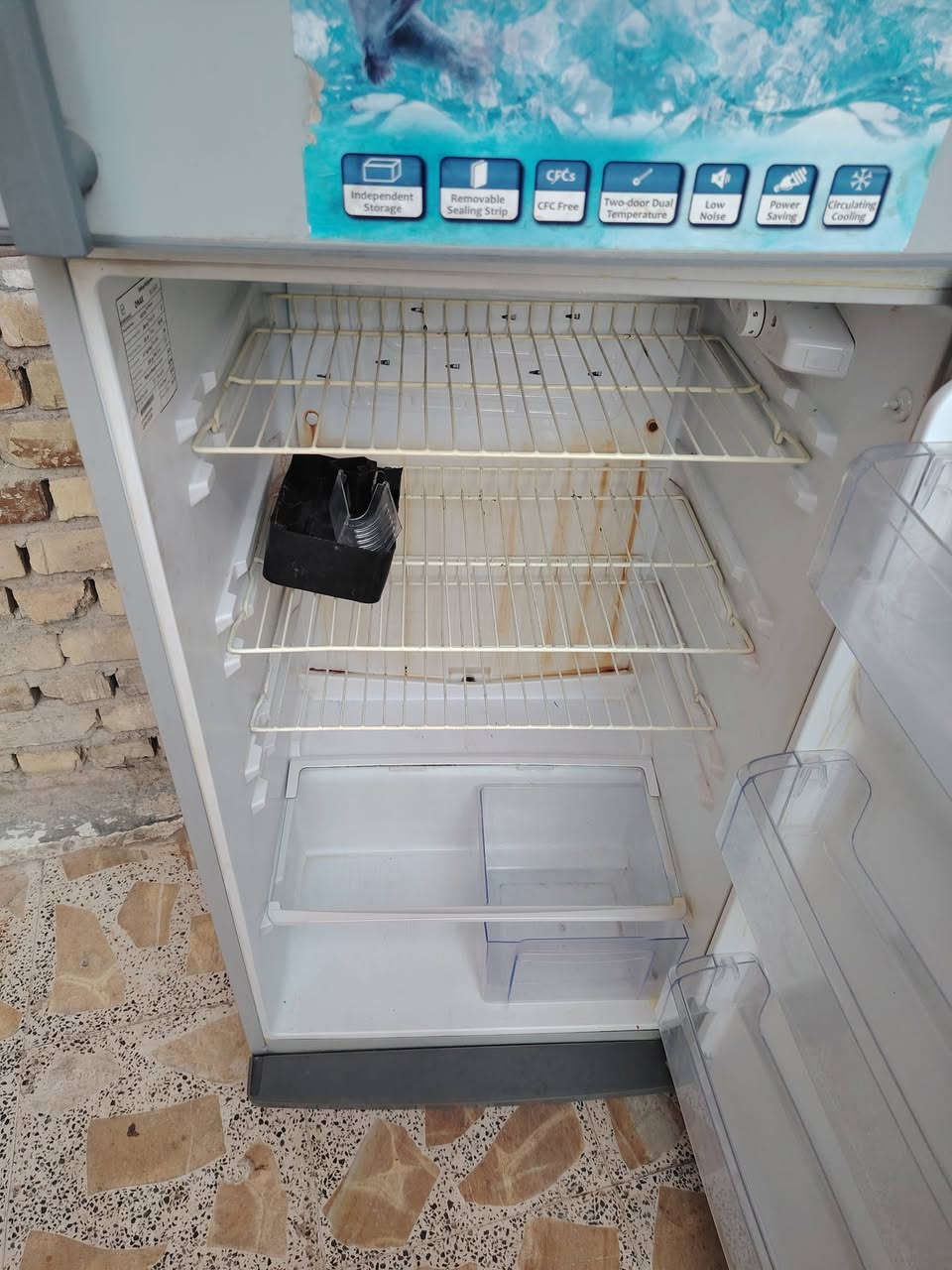 ثلاجه كبيره عاطله بيها ثقبين بل فريز مبينات كشرها نضيف جدا سعر ٦٥ الي تفيده يراسلني خاص


**إذا كنت صاحب هذا الإعلان وتريد حذفه لأي سبب، رجاءا أرسل رسالة إلى الدعم الفني**