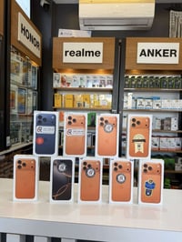 17 promax 256  3 قطع e sim 3 قطع سيمكارت  كلهن مستخدمات نظافة 100%  وب...