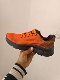 ثلاثهن • توصيل • للبيع