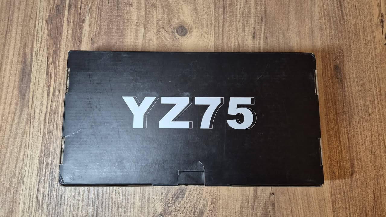 كيبورد Yunzii yz75 v2
سوتش (gateron g pro yellow) و اثنين زيادة
صوت ثوكي (thocky) بلا وصف
بطارية ٥٠٠٠ mAH يدوم لفترة طويلة
كامل الكماليت
حالة: جديد، غير مستخدم
التوصيل متوفر لكل أنحاء العراق
سعر: ٧٠ ألف


**إذا كنت صاحب هذا الإعلان وتريد حذفه لأي سبب، رجاءا أرسل رسالة إلى الدعم الفني**