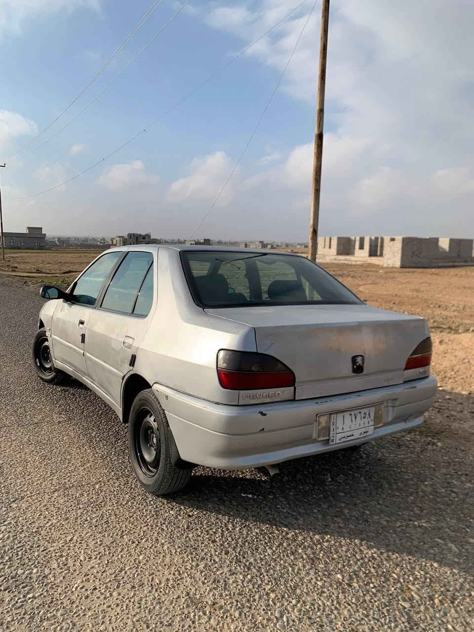 السلام عليكم 
للبيع سياره بيجو #موديل 2003 
رقم #نينوى الماني تحويل مباشر 
صدر تايرات جدد كهربائيات كلها شغاله 
سياره حلوه مال جناي بدون صبغ بيها تقحيل 
محرك محور (كابريته) بس بي جبئن ترشح دهن 
والباقي شرط الشراي يتصل 
 السعر32وبيه مجال قليل 
(مو شراي لاتتعبني ولا اتعبك
*********** مخابرة 
*********** بي وتساب 
السيارة وكالة عامة بسمي تحويل مباشر

