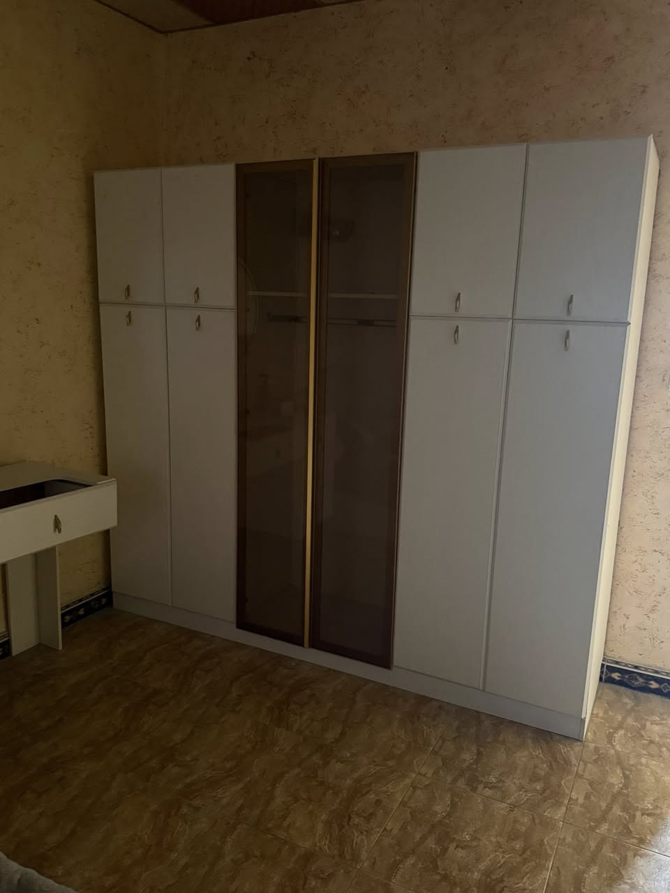 نجاره ابو الحسن
لعمل كافه اعمال النجاره والديكورات التركي والعراقي 
العنوان بصره صناعيه حمدان 
***********
