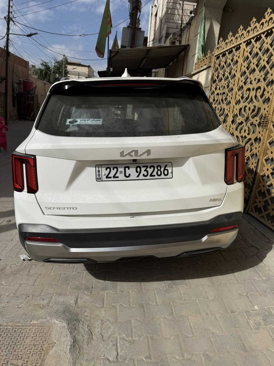 سورنتو 24 خليجي باسم شركهً فول مواصفات مواصفات 6 سلندر كشن جلد حار بارد 5 كامرات حساسات محيطيه رادار امامي خلفي وبقيه المواصفات ماشيه 45 السعر 330 وبيهه مجال قليل المكان بصره والشراي يتصل ***********
