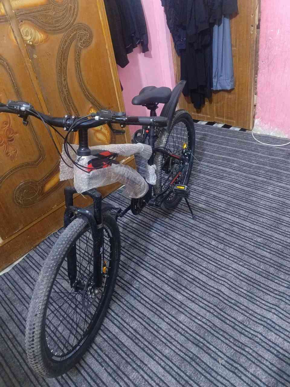 سلام عليكم.
باسكل جبلي. حجم 26. جديد بعده ب جيس. 
ب 130. وبي مجال الشراي. مكاني سوك الشيوخ كرمه بني سعيد


**إذا كنت صاحب هذا الإعلان وتريد حذفه لأي سبب، رجاءا أرسل رسالة إلى الدعم الفني**