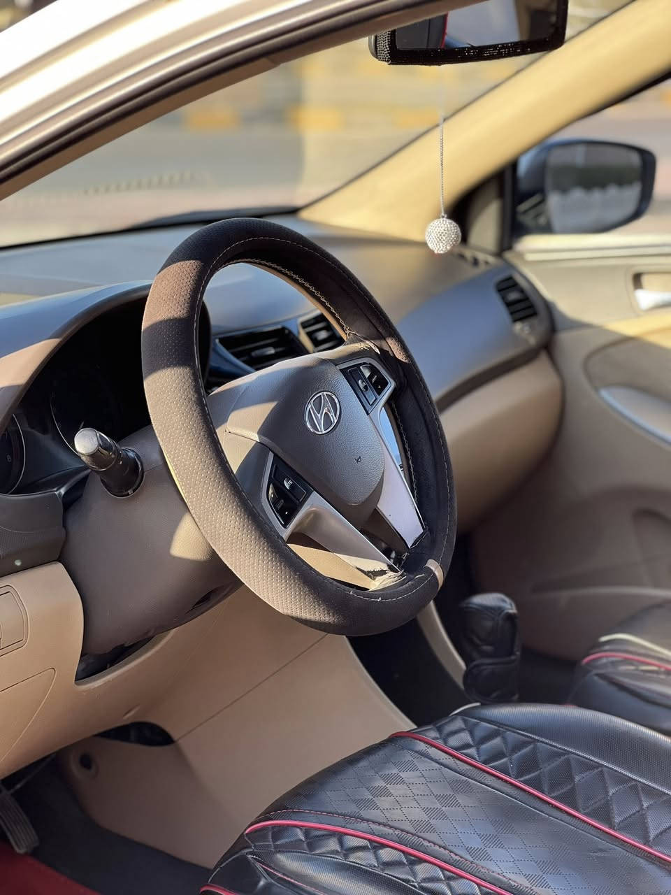 سلام عليكم سياره اكسنت لبيع مديل 14فول موصفات خمس تجاوي خمسه ويل كروم كير مكينه تبريد حدايه كله عله وضع شركه سياره جاهزه تخم تاير جديد باتري جديد بيهه بارد مقدار شبر بجاملغ الخلفي وبارد بسيط بلباب رقم نجف بسمي مداور ثاني يوم السعر ١١٢ وبيه مجال 
الرقم ***********
