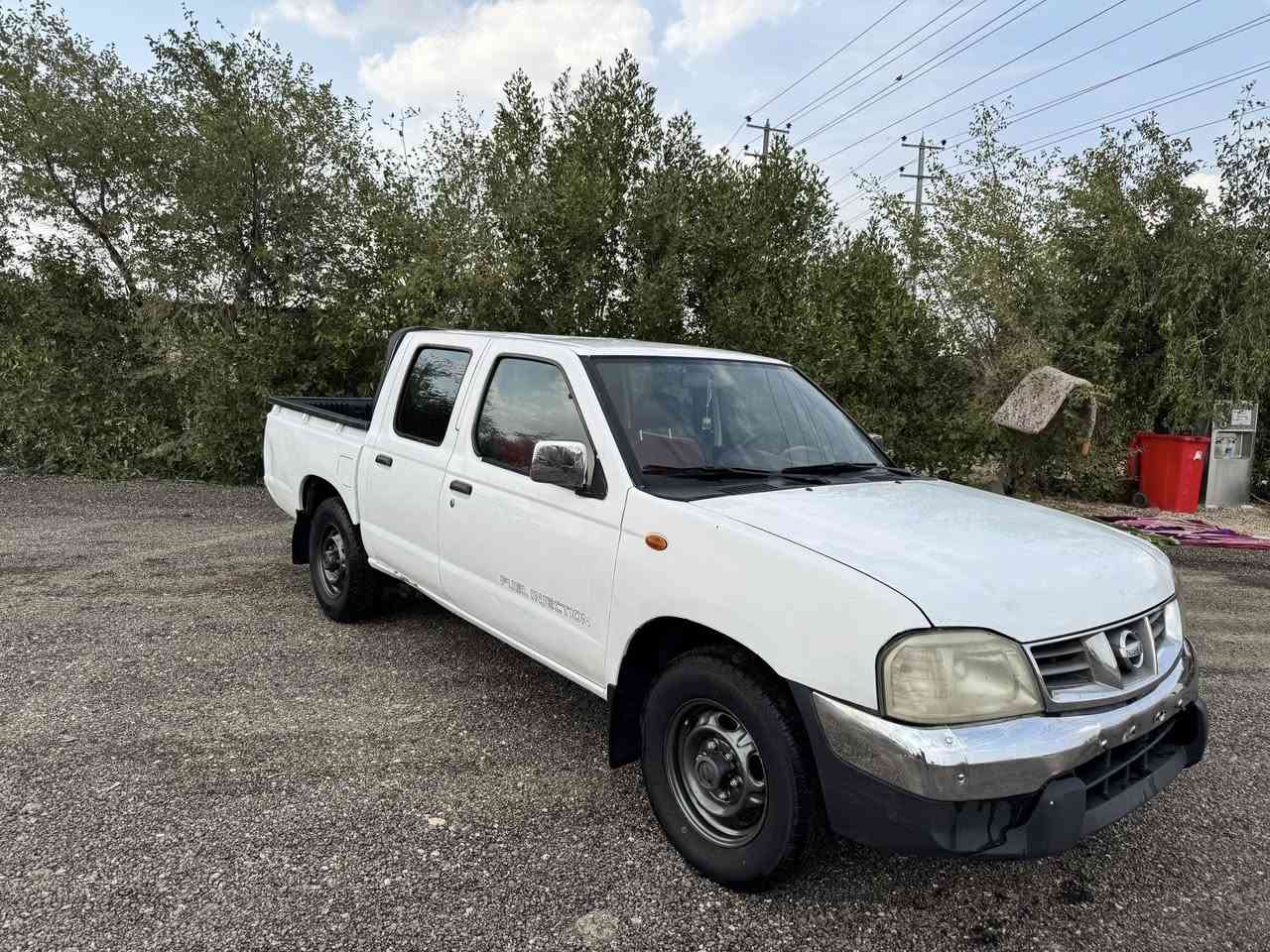 السلام عليكم 
نيسان بيكم موديل ٢٠٠٨ للبيع 
السياره مال مزاد معاملتها كامله تستلم رقم جاهز 
السياره بيها صبغ حزام بيها طخه خفيفه يم العتبه مال الباب الورا من جه العبري 
تخم تاير تبريد ثلج كهربائيات شغاله 
السياره كامله مكمله 
السعر ٨٥ وبيها مجال حق الجيه
مكان السياره النجف الاشرف 
الرقم كربلاء 
رقم صاحب السياره ***********
