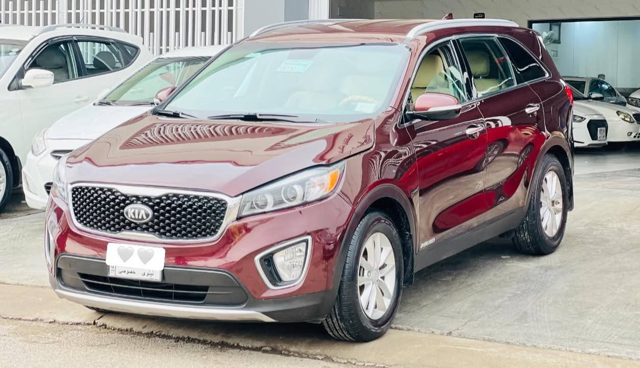 السلام عليكم كيا سيرنتو 2016 امريكي  السعر160 وبيها مجال
حادثها جاملغ وبنيد بدون دواخل وداير الخلفي
مكينه Gd 6 
موصفاتها كشن كهرب
اشاير بلمري
تدفئه كشن 
7راكب
سياره جديده
رقم نينوى بدون كابون
ماشيه 104
مكينه  مامفتوح 
للاتصال ***********/***********
السعر 160وبيها مجال مكان السياره موصل
