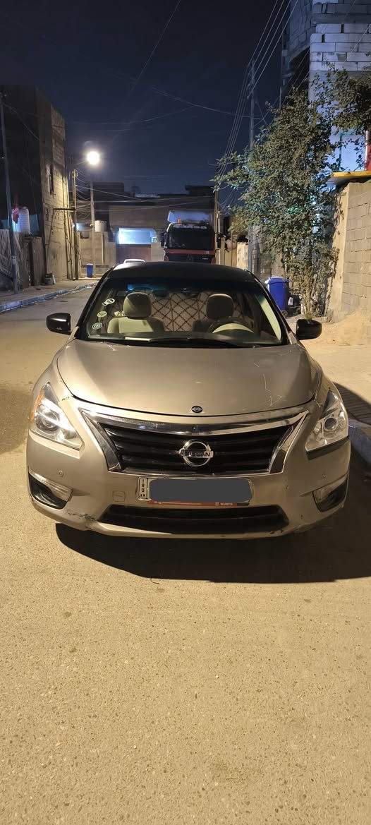 السلام عليكم 
ادوات ادوات 
نيسان اوبتيما 2014 خليجي فول بصمه كامره خلفي 
كصه جنطه فقط 
متومه طبق الاصل نكليزي 
كير مكينه تاير خير من الله السعر 36 عنون البصره 
موبايل واتساب 
***********
