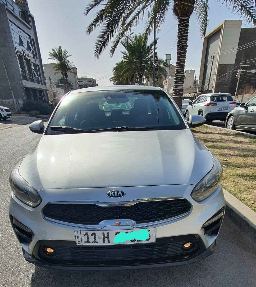 سلام عليكم
للبيع : كيا فورتي. 
الموديل : 2019 . 
اللون : سلفر. 
عدد المشي : 63mi. 
رقم : بغداد  . 
حادثها : قطعتين صبغ .
سعر : 12500 وقابل للتفاوض. 
مواصفات "" 
1- محرك 2000 دوش . 
2- شاشه كبيره  . 
3- كامره دواره . 
4- تحكم ستيرن . 
5-كروس سرعه . 
6-مانع انزلاق . 
7-بلوتوث . 
8-اواكس .
ملاحضه"" 
مراوس حسب القناعه 👍🏻

للتواصل : ***********
