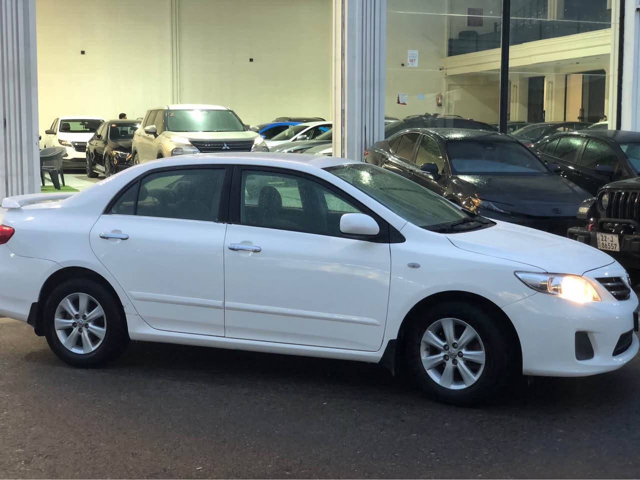 كورولا 2011 سپى ١٠ پارچه رةش بي دعم سعر ٩٨ ورقة مجالةكي كةم 
***********
كورولا 2011 ابيض ١٠ قطعة اسود بدون حادث سعر ٩٨ بيه مجال قليل 
*********** أربيل, العراق
