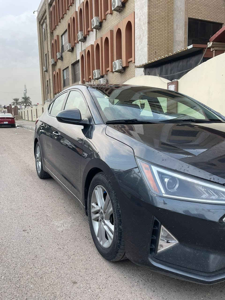 السلام عليكم النترا موديل20 امريكيا حادثه حافة البنيد بدون دواخل حتى للدعامية مواصلة صور الحادث موجودة جديدة تراي زيرو  رقم بغداد باسمي العنوان بغداد السعر 133 بيه مجال قليل للاتصال 
***********
