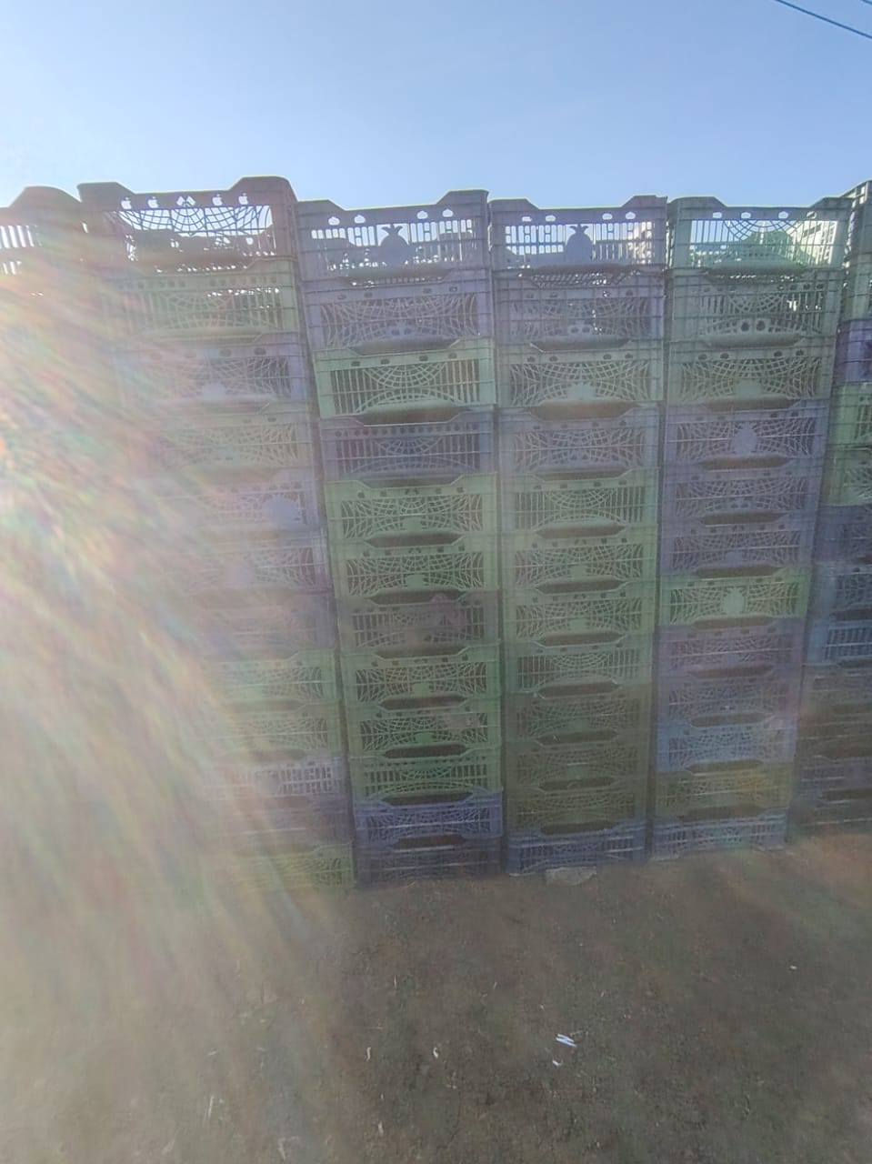 سلام عليكم يوجد لدينا صناديق للبيع مكلف بلنشر ***********
