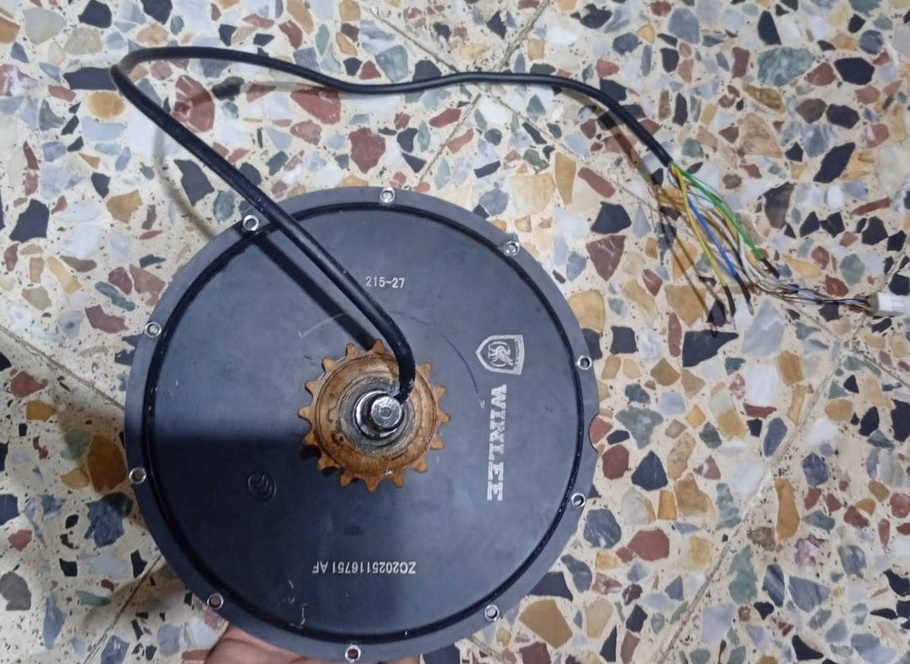 للبيع ملف دراجة R9 حجم الملف 1500 نوع الملف ونلي + واير وحساس جدد  وابيع ملف بدون مغناطيس شرط الفحص والتشغيل تفحصة عد المصلح السعر 30 الف العنوان القبلة حي المهندسين للاستفسار الاتصال على *********** واتساب فقط
