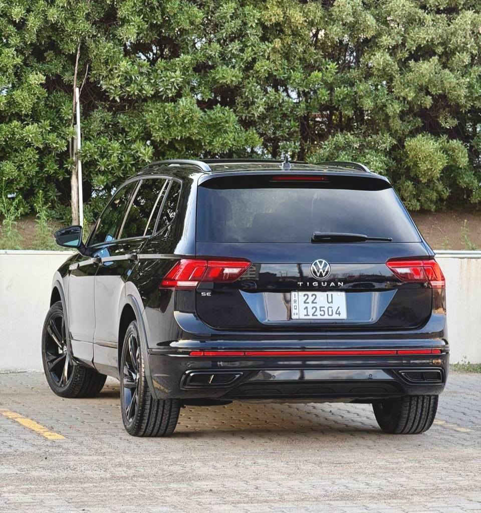 تيكوان SE - R.line بلاك ايدشن
2023
بانوراما 
3 مقعد 
شاشه إلكترونيه وجبيره
محرك 2.0 توربو 
تحكمات وتبريد لمس وقطعتين 
رادارات إماميه وجانبيه 
وايرلس شحن 
كشنات جلد وتدفئه وكهربائي 
ماشيه 30 الف مايل 
فول سيرفس وادامه استخدام شخصي
طخم تايرات جديد
رقم اربيل سنويه جديده لحد 2023
بجم كبس بدون بدون ايركاك حتى ايرباك برده ماطاك كله شركه ودعاميات بشرط 
الضرر باب خلفي جهة السكن فقط 
السعر 218 وبي مجال بسيط 
العنوان اربيل 
***********
*********** أربيل, العراق
