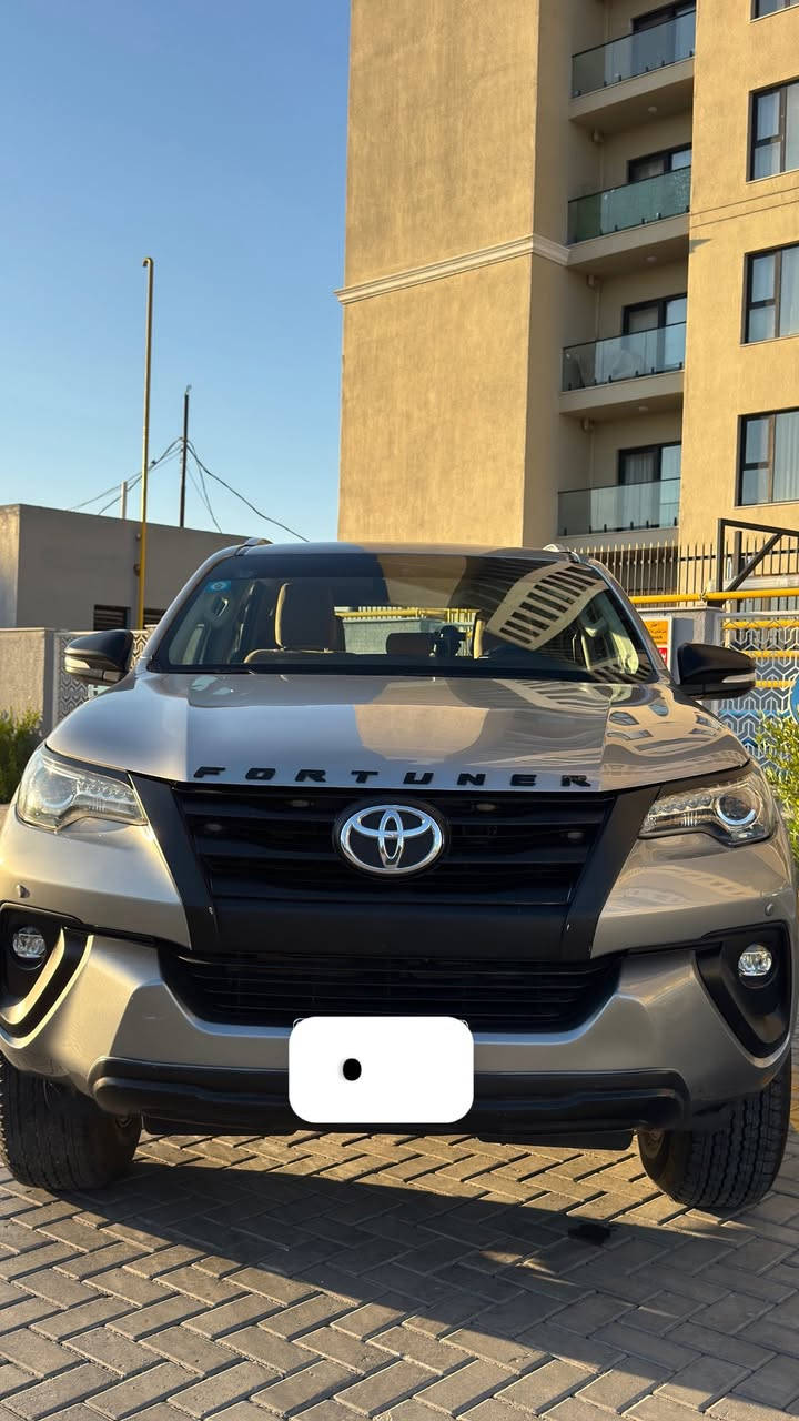 السلام عليكم ورحمة الله وبركاته 
فورچنر 2016 خليجي 
مواصفات
حساسات خلفي امامي
تحكم ستيرن  
كامره خلفيه دواره 
تو ويل 
تبريد مركزي 3 قطع 
مكينه 2.700    4 سلندر 
دواخل مخمل 
نظام ECO
نظام POWER 
الممشى -  190 الف كيلو 
قطعه واحد صبغ فقط 
 رقم بغداد تحويل مباشر 
رقم جديد  
السونار مرفق بلمنشور
للأستفسار/ ***********
