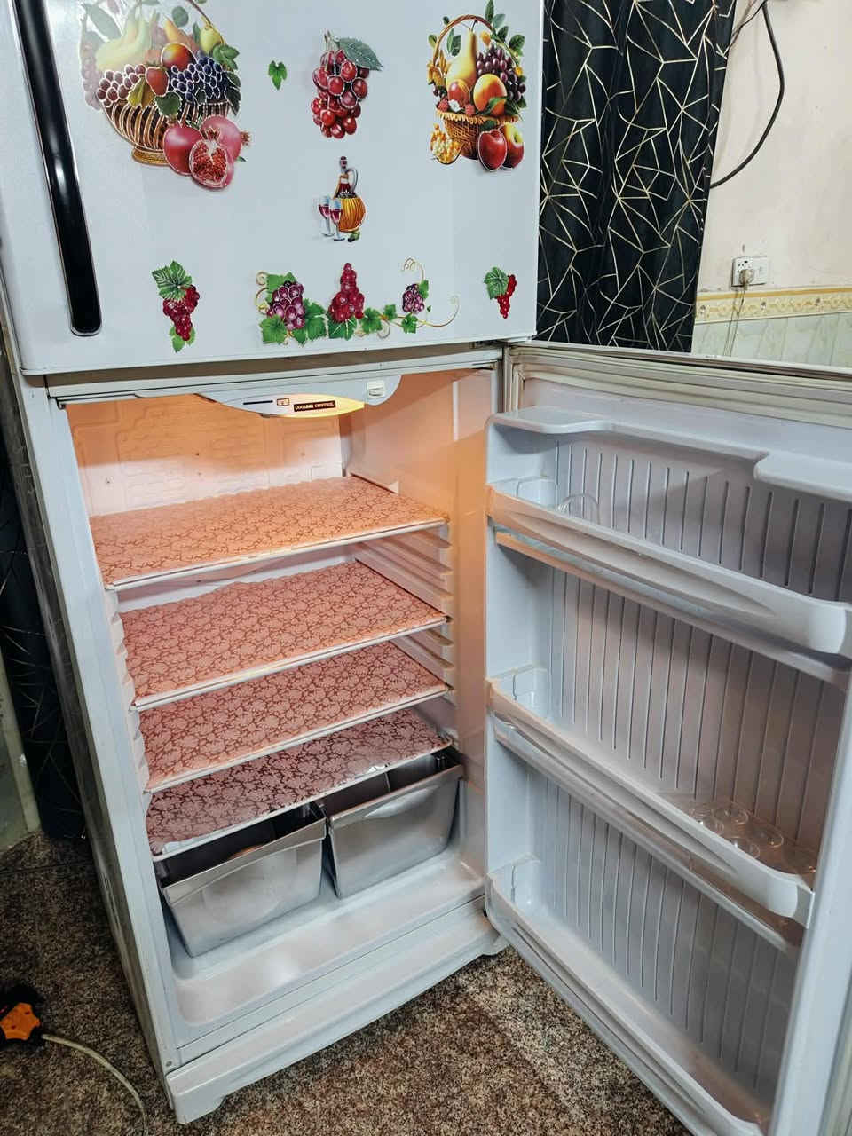 ثلاجة ماركة (كونكورد لبنانية باب اول ) مضلع بواري نحاس فريز خارجي نضام تجميد وبيها جهاز حمايه من الشركة ارقه ثلاجه حجم (24) قدم  تجميد درجة اولئ نضافه 90 بالمية داخل نضيف فول مال بيت ضمان اسبوع شرط التجميد السعر مع  التوصيل  ( 300) داخل بغداد حصرا متوفر توصيل كل مناطق بغدادد


**إذا كنت صاحب هذا الإعلان وتريد حذفه لأي سبب، رجاءا أرسل رسالة إلى الدعم الفني**