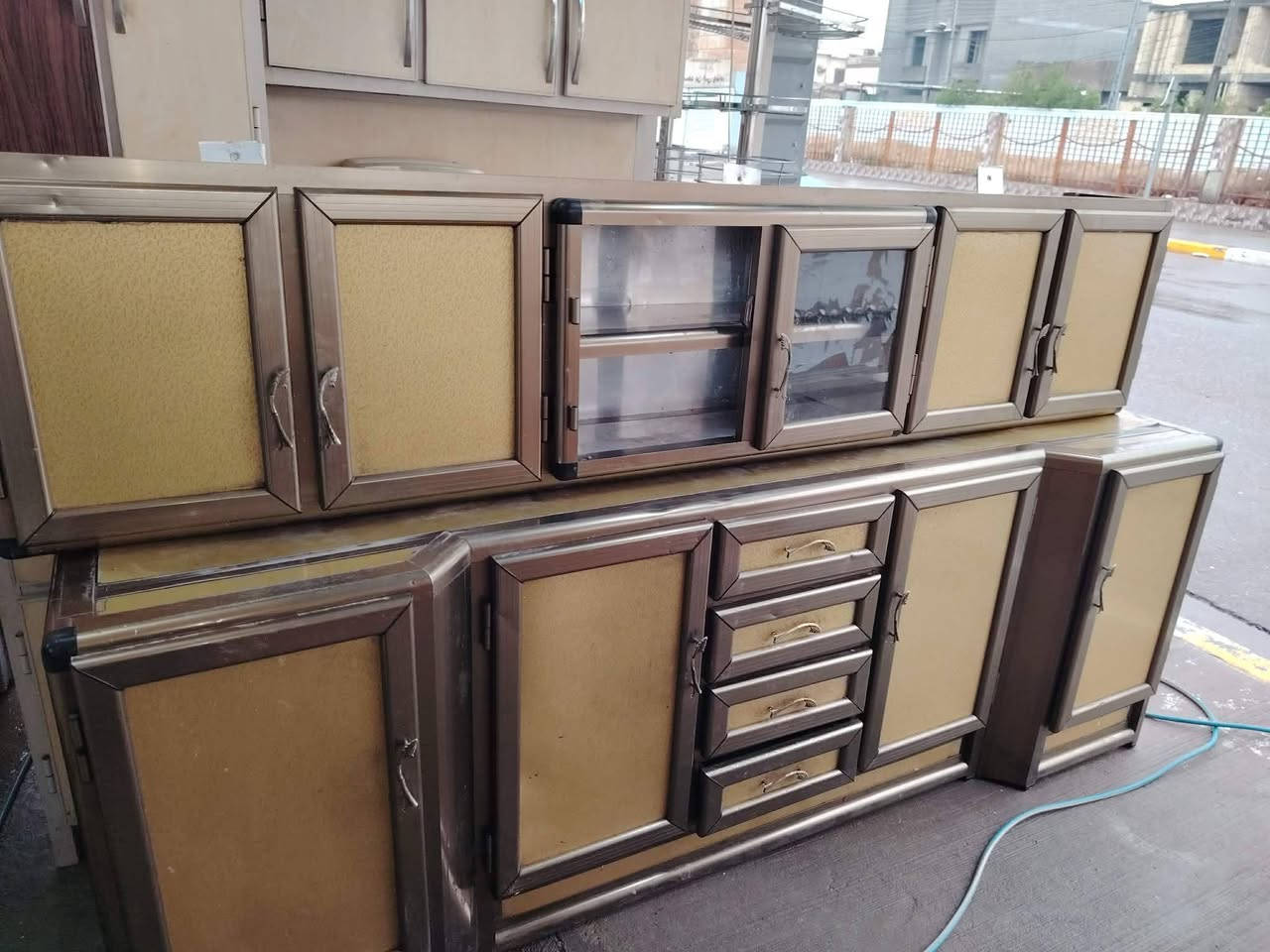 كاونتر مترين نص 
حطاطه سعودي نضيف حيل 
بدون سنك 
السعر ٢٥٠ 
فلوجه


**إذا كنت صاحب هذا الإعلان وتريد حذفه لأي سبب، رجاءا أرسل رسالة إلى الدعم الفني**