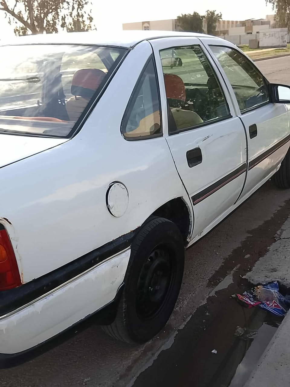 السلام عليكم فكتره موديل 1989 محرك 2000 رقم صلاح الدين إنكليزي. سنويه لل 29 
كهربائيات كلها شغاله  صدر امامي خلفي جديد  سعرها 32وبيها مجال ***********
