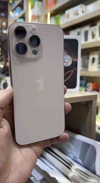 ايفون 16 برو ماكس  ذاكرة 256 بطارية 100 عدد دورات الشحن 6 دورات الجهاز...