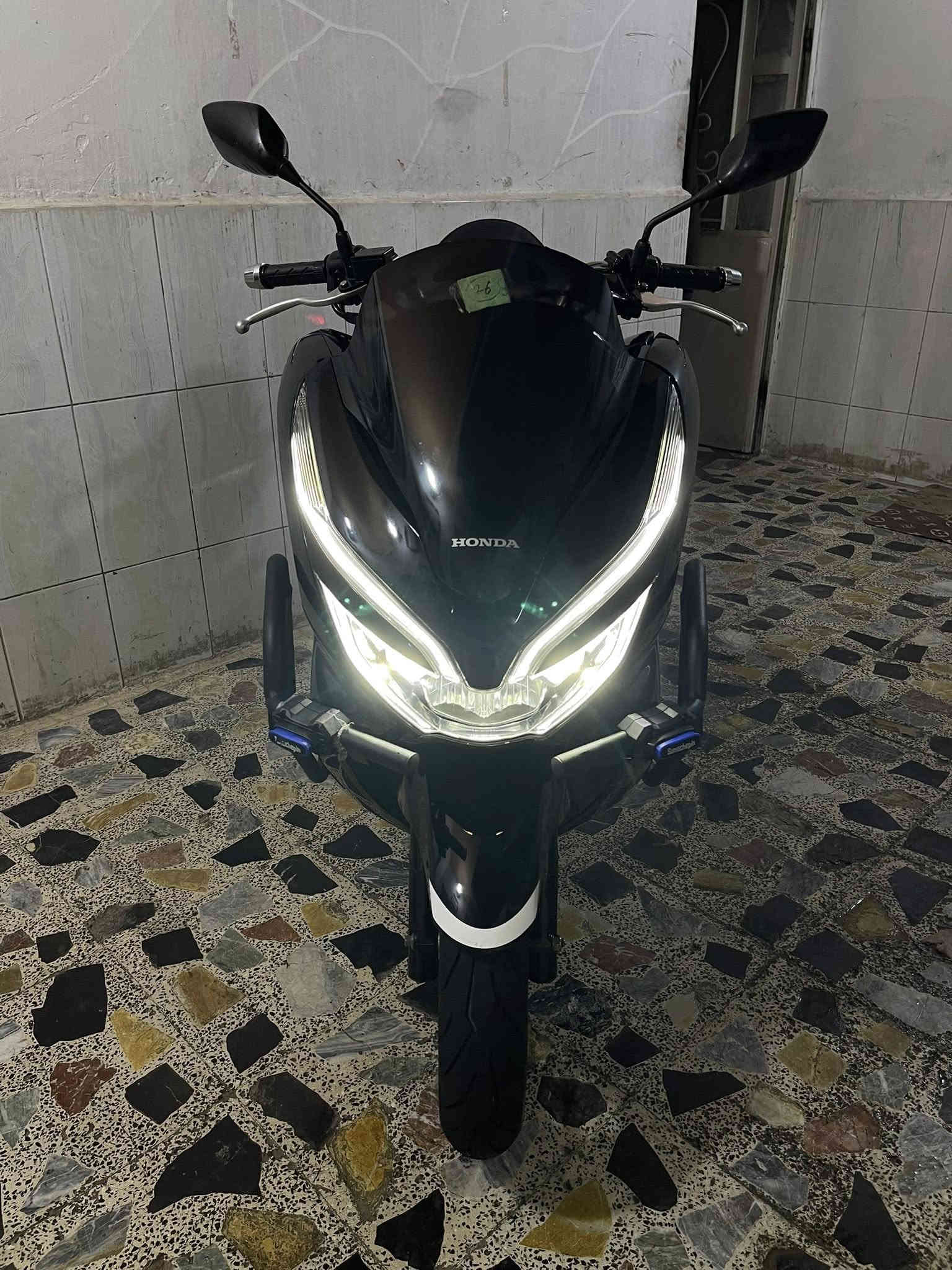 السلام عليكم psx يابانية كفالة عامة صور مزادهة ماشية 26km اوراقهة كاملة دراجة رمبة دراجة نضيفة بمعنى الكلمة مكينة كفرات كفالة شراي اتصل مكاني بغداد ***********✅💵📞
