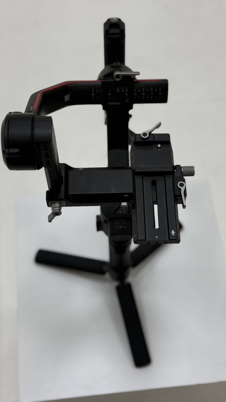 سلام عليكم ronin rs 3pro
للبيع نظيف جدا استخدام كلش قليل ونظافته كدامكم بالصور 
سعره 550 وبي مجال للشراي سبب البيع اريد اطور
 مكاني الناصريه توصيل متوفر 
تواصل وياي ع الخاص


**إذا كنت صاحب هذا الإعلان وتريد حذفه لأي سبب، رجاءا أرسل رسالة إلى الدعم الفني**