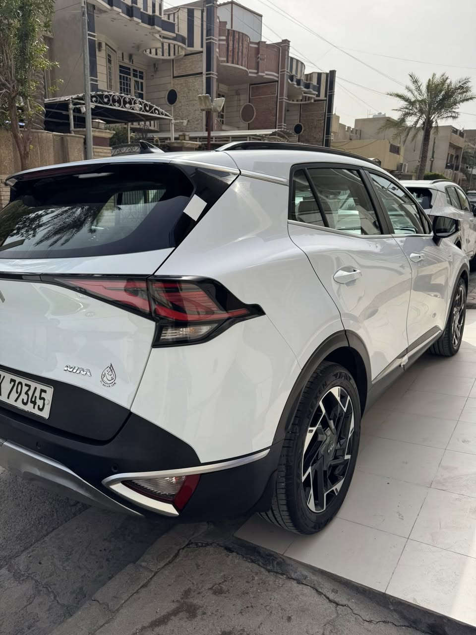 السلام عليكم
للبيع :كيه سبورتج  خليجي 
الموديل : 2023
ماشيه :42 الف 
السياره :مكفوله   
مري كهرباء 
انضمه قياده 4 (نورمل +سبورت +ايكو +سمارت)
(تشغيل عن بعد سقف بانوراما + بصمة تشغيل + ابواب + صندوق)
كرسي السايق كهرباء
حساسات امامي خلفي 
 شاشه +عداد دجتل 
كامره دواره 
بصمت ابواب 
ترحيب عند لاقتراب 
مثبت سرعه 
سايد بريك كهرباء 
ويل 19
تبريد قطعتين 
داخل بيجي 
محرك 2000 دوش 
شاحن واير لس 
الصابيح الماميه LED
المصابيح الخلفيه LED
شفتات ستيرن رياضي 
مانع انزلاق 
شاشه ابل كار بليل +جي بي اس 
انذار عند الاقتراب
اشاير بل مري 
السياره كلش نضيفه
‏العنوان بغداد زيونة 
السعر216 
للاتصال***********
