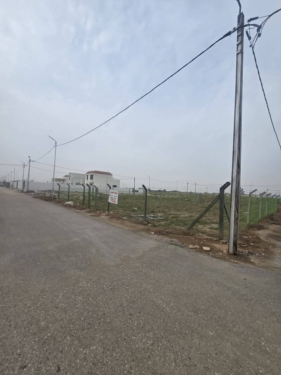 عرصه (200متر) ركن شارعين موقع مميز(10×20)مسيجه مجمع توحيد الثاني كافه الخدمات متوفره للاستفسار [ *********** ] [***********]
