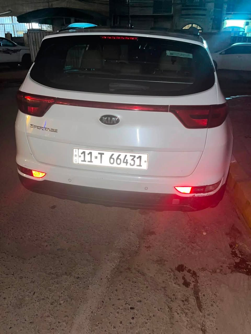 سبورتج موديل 18
فول مواصفات عدى بصمة 
ماشية 152 ألف 
وارد خليجي مكفولة من صبغ عدى بارد بيها بالباب الي مقابيل السايق شي إصبعين او أصبع سعرها 175 ورقة 
***********
