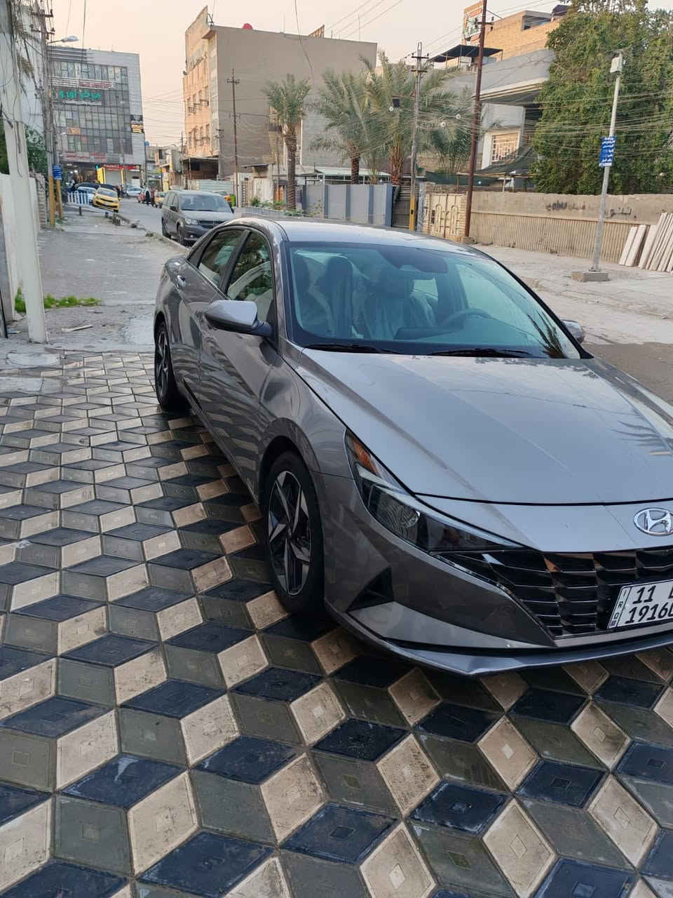 هيونداي النترا (2023) أسمنتي 🩶🔥
وارد أمريكي مواصفات 
حساس خلفي
كاميرا خلفية
رادار أمامي
تحذير تصادم
تنبيه الخروج عن المسار
حساس جانبي بالمرايا
كِشن تدفئة
تشغيل عن بعد
شاشة جبّارة
هاند بريك بصمة
دخول ذكي بدون مفتاح
دبل بصمة

السيارة حادثها باب عكس السائق مبدّل نفس اللون بدون صبغ، فقط صبغ شوية من الدوسة جوّة الباب، الباقي مكفول، الكير والمحرّك كلهما مكفولين، السيارة حلوة وجاهزة شغل واطلع

السعر 180 وبيها مجال

مكاني: بغداد 
للاستفسار الاتصال على: ***********
