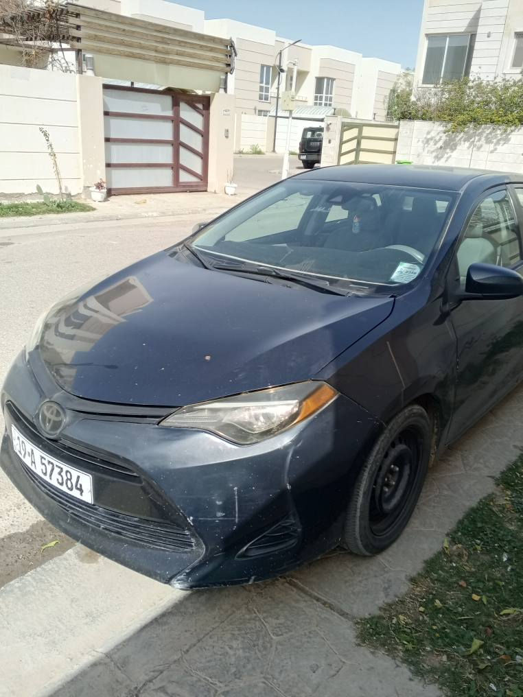 كورولا وارد امريكي 2017 ازرق غامق
حادث امريكا باب خلف السائق و هنا حادث جنطة و جاملغ خلفي ايسر مصلح.
مواصفات LE محرك 1800 
السيارة نظيفة و مرتبة تبريد ثلج 
رقم جديد أوربي
و السعر بيه مجال بسيط للي يشتري
للاتصال ***********
مكانها كربلاء كربلاء, العراق
