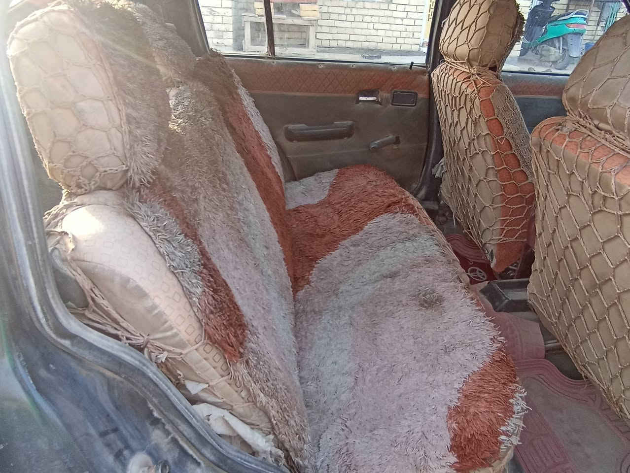 السلام عليكم 
للبيع سيارة اوبل كاديت موديل 1991 رقم ديالى 
المحرك بحالة جيدة الكير بحالة جيدة 
السنوية منتهية ابيعها رقم 
السعر 15 ورقة وبيها مجال بسيط حق الجيه 
السيارة باسمي 
المكان محافظة الديوانية
اللاستفسار على الرقم ***********
