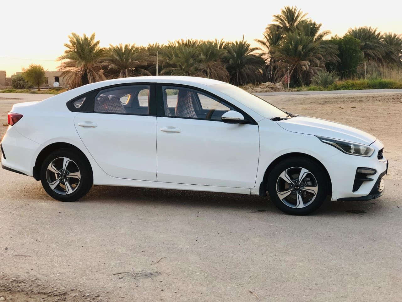 السلام عليكم كيا سيراتو 2020 خليجي معوقين بصره باسم ولد شاب حاضر للوكاله العامه باقي اقل سنة وتخلص بيها بنيد اصلي تبديل وجاملغ صبغ فقط بدون ضرر داخلي والباقي كفاله عامه محرك 1600 شرط مامفتوح كير AT حدادية تبريد طخم تاير السيارة جديدة كلش مابيه نقص ابد نص فول رايدها 135 وبيه مجال بسيط للشراي مكان السيارة ناصرية مركز مكلف بالنشر اخوان استفسار ***********
