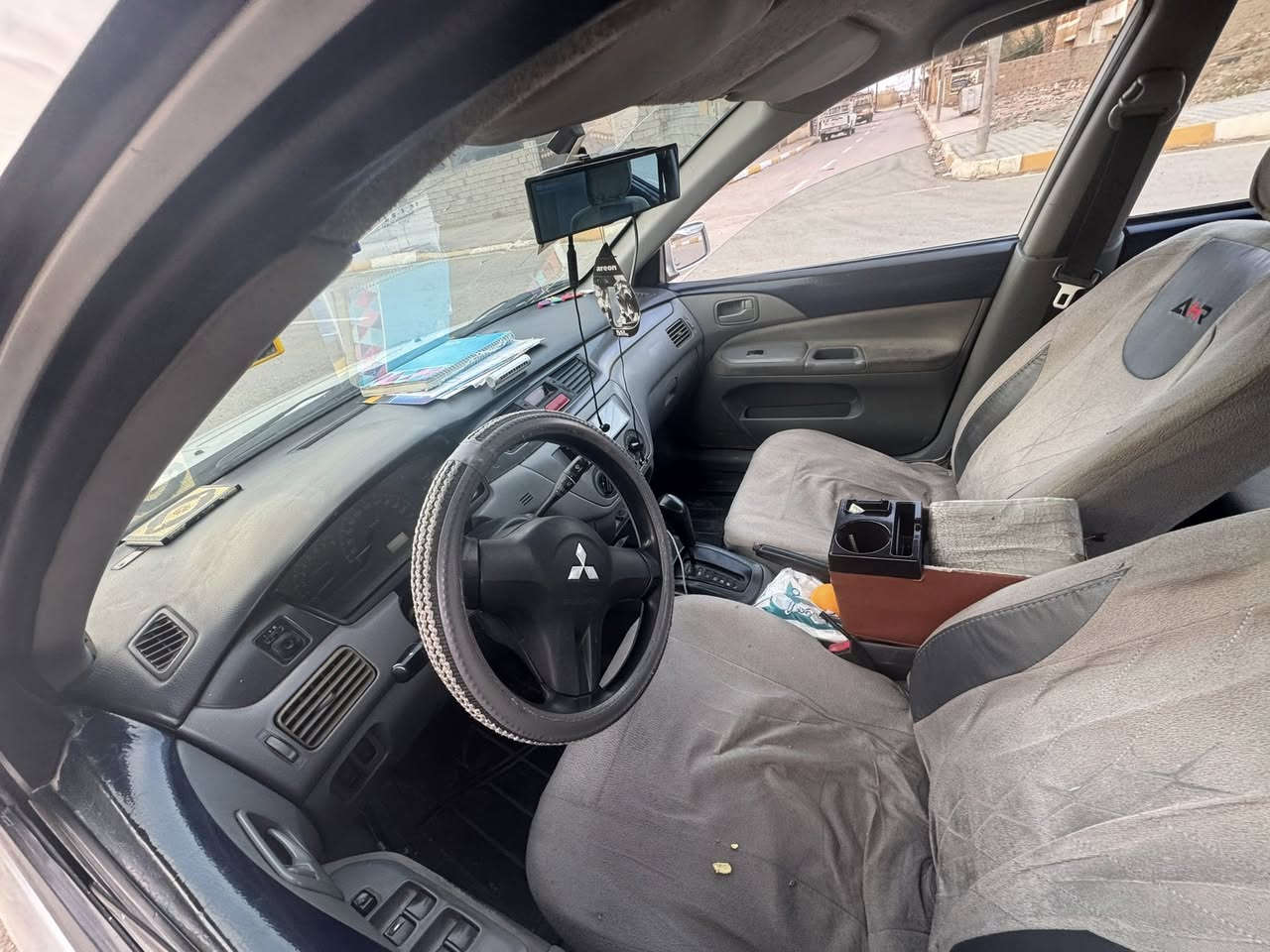 لانسر موديل ٢٠٠٦
سياره مصبوغه عامه جماليه

السياره كامله من كولشي 

تبريد تدفئه

كهربائيات كله كامله

رقم بغداد تحويل ثاني يوم 
السعر ٦٢ 
مكان السياره ديالى

***********
