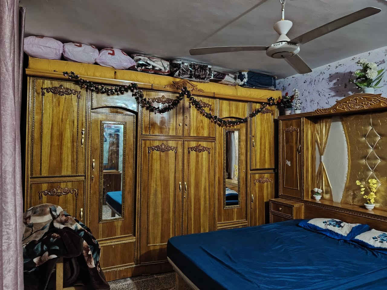 سلام عليكم لبيع غرفه نوم مستعمله نضيفه 
سعر مليون وبيها مجال لشراي ويدلل ***********
