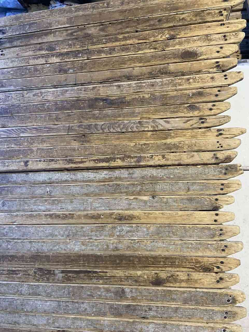 سلام عليكم طاوليات للبيع مستعملات   رقمي ***********
