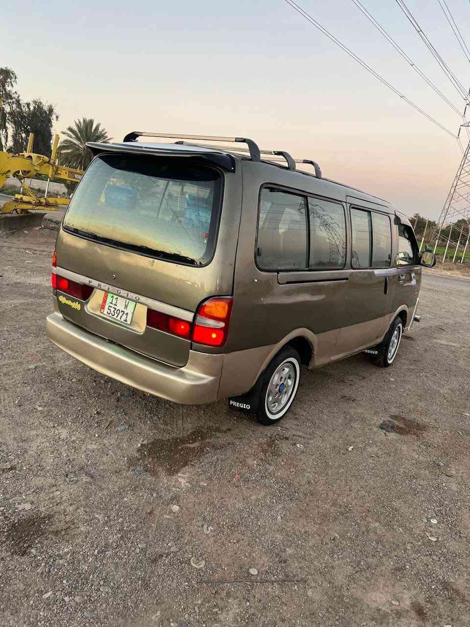 السلام عليكم بريجو البيع موديل ٩٩مصبوغه جماليه محرك كير اكسن حداديه كله نضيفه رقم بغداد نكليزي مصفره هيئه ومرورتحويل ثاني يوم كشنات جدد كهربائيات كلها شغاله السياره جاهزه من كلشي السعر ٧٠وبيه مجال الشراء التصال على الرقم ***********المكان نجف
